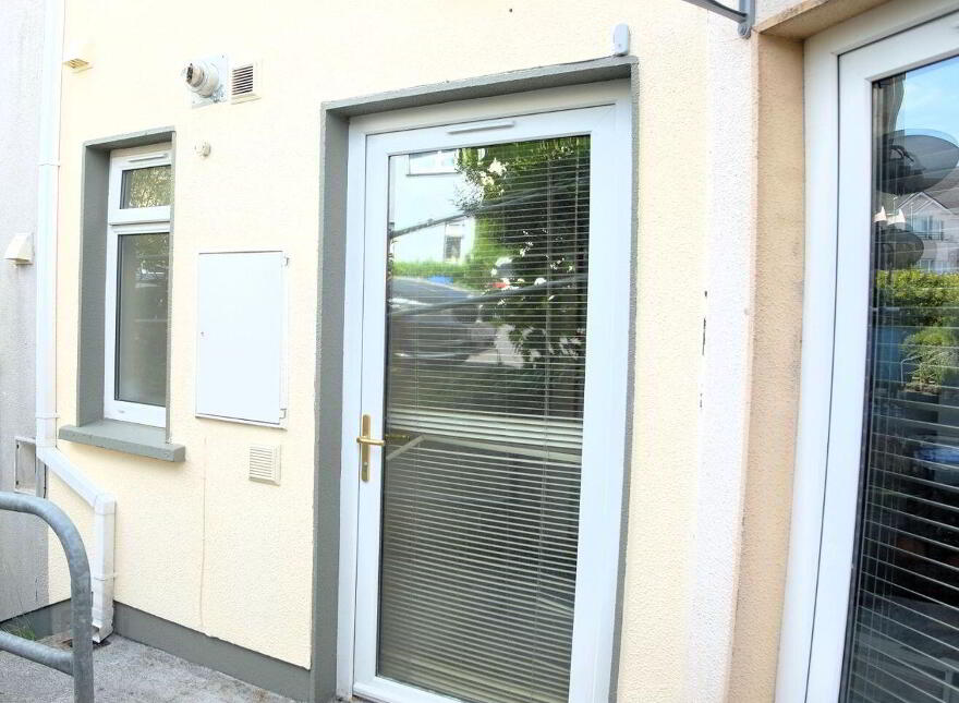 5 An Srúthan, Cross Street, Loughrea, H62PK65