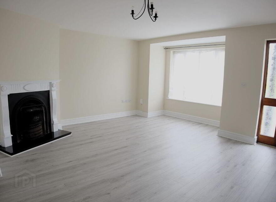 19 An Sruthan, Loughrea, H62PX72