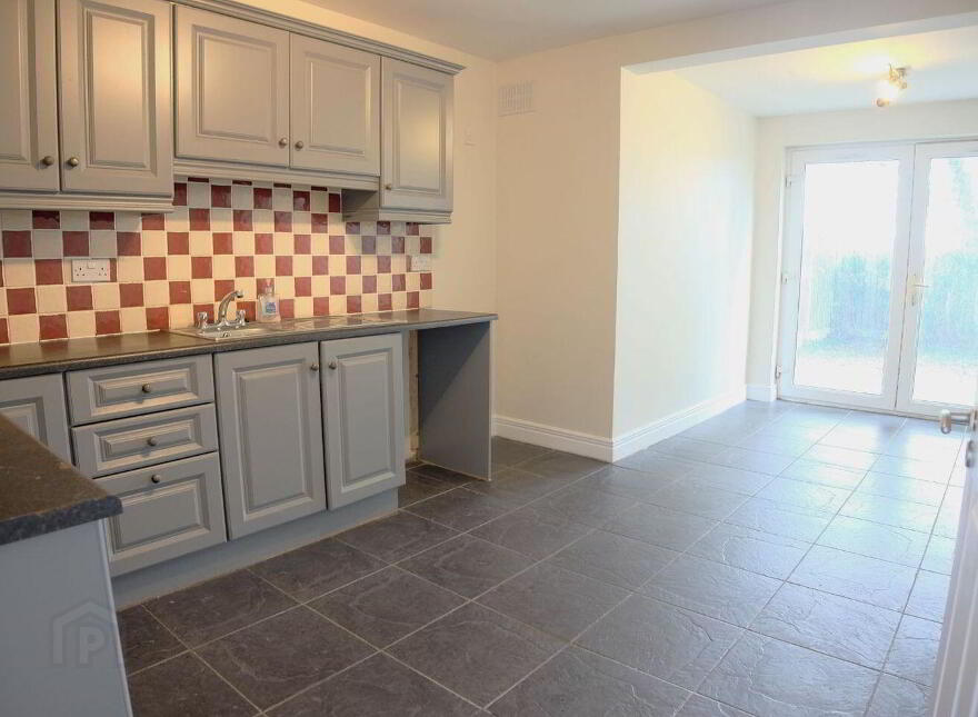 19 An Sruthan, Loughrea, H62PX72
