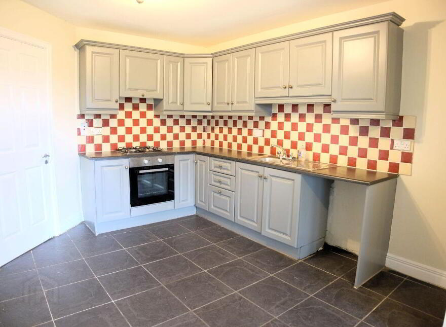 19 An Sruthan, Loughrea, H62PX72