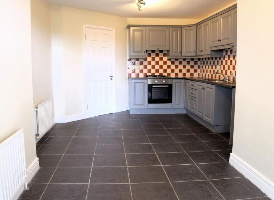 19 An Sruthan, Loughrea, H62PX72