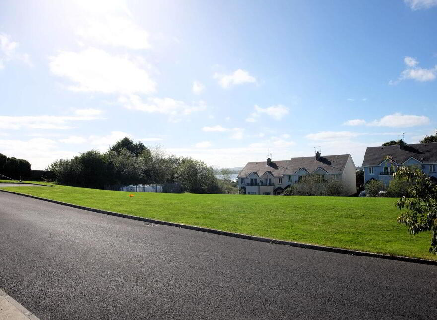 26 An Srúthan, Cross Street, Loughrea, H62A628