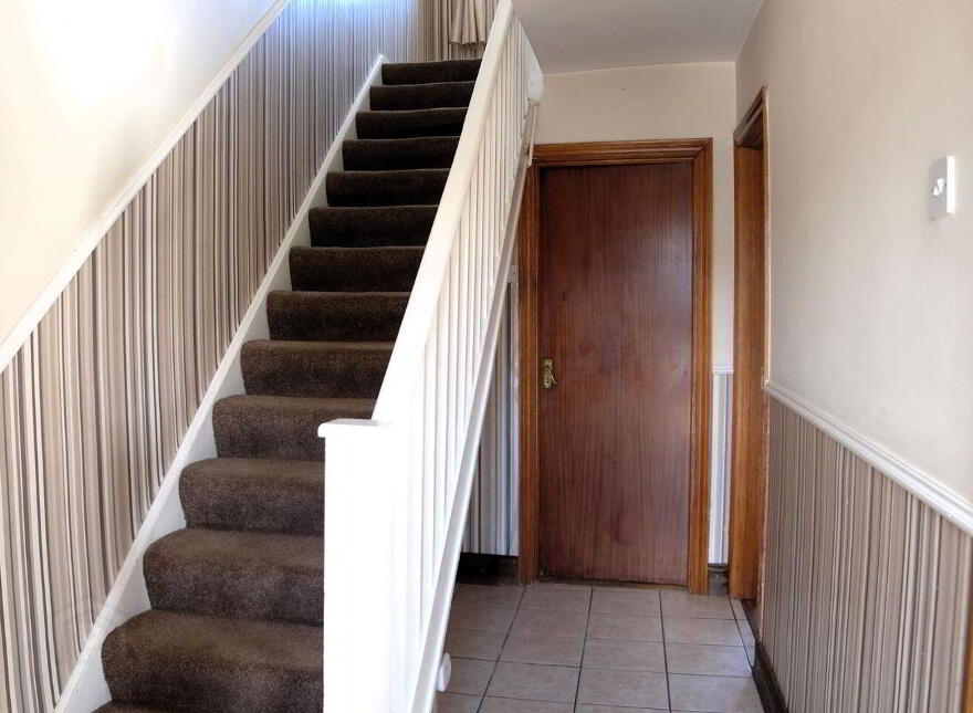 42 Fahy Gardens, Loughrea, H62PH42