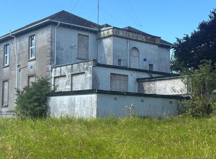 Ballykeeran, Athlone, N37RR90