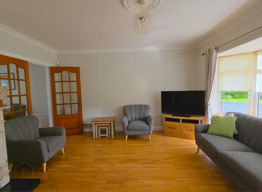Arcadia, Athlone, N37HH70