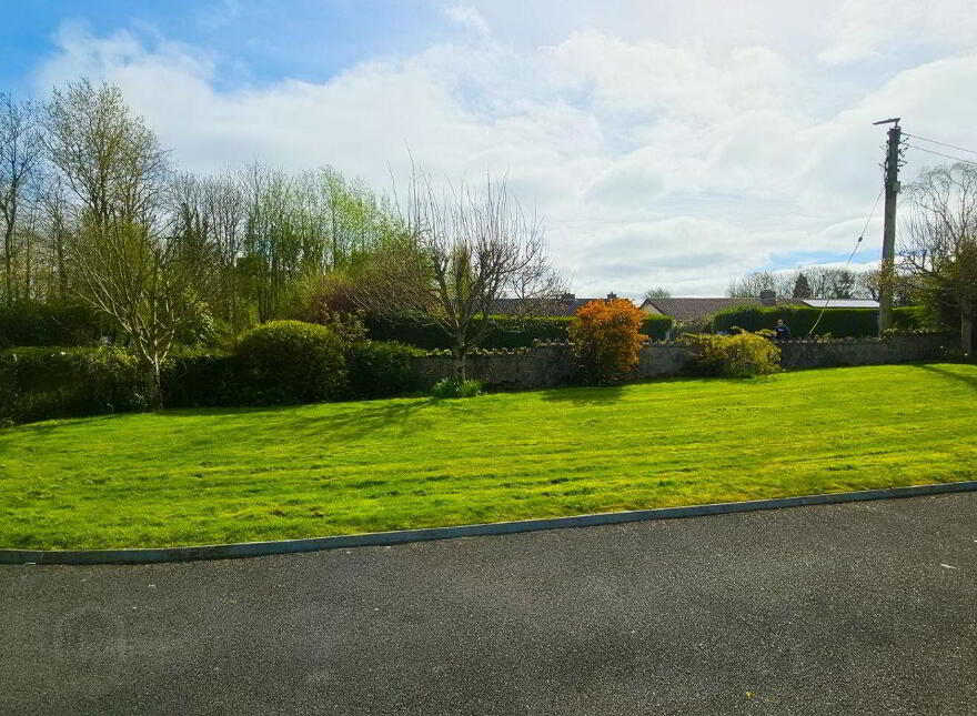 Arcadia, Athlone, N37HH70