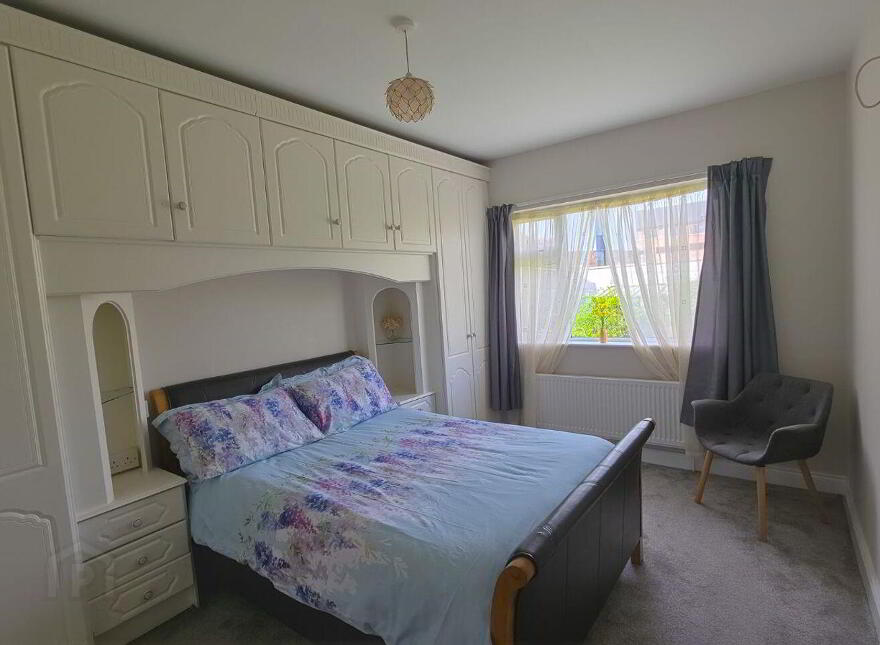 Arcadia, Athlone, N37HH70