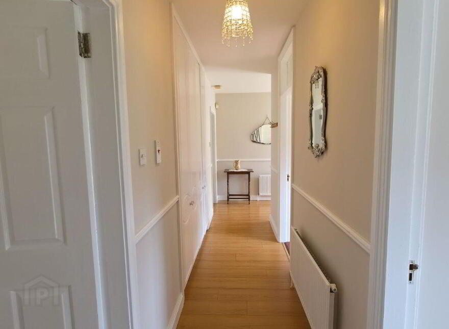 Arcadia, Athlone, N37HH70