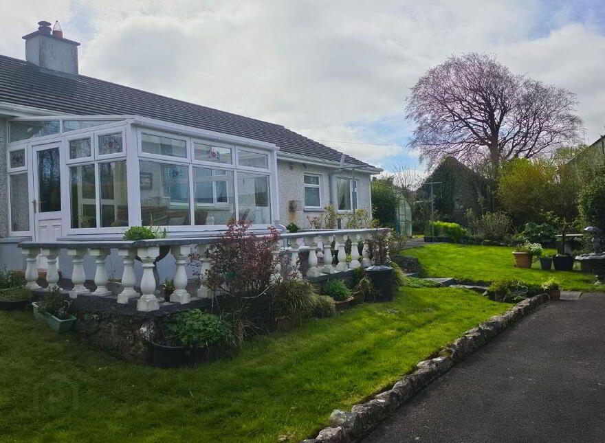 Arcadia, Athlone, N37HH70