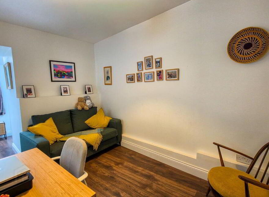 Abbey Street, Roscommon Town, F42W283