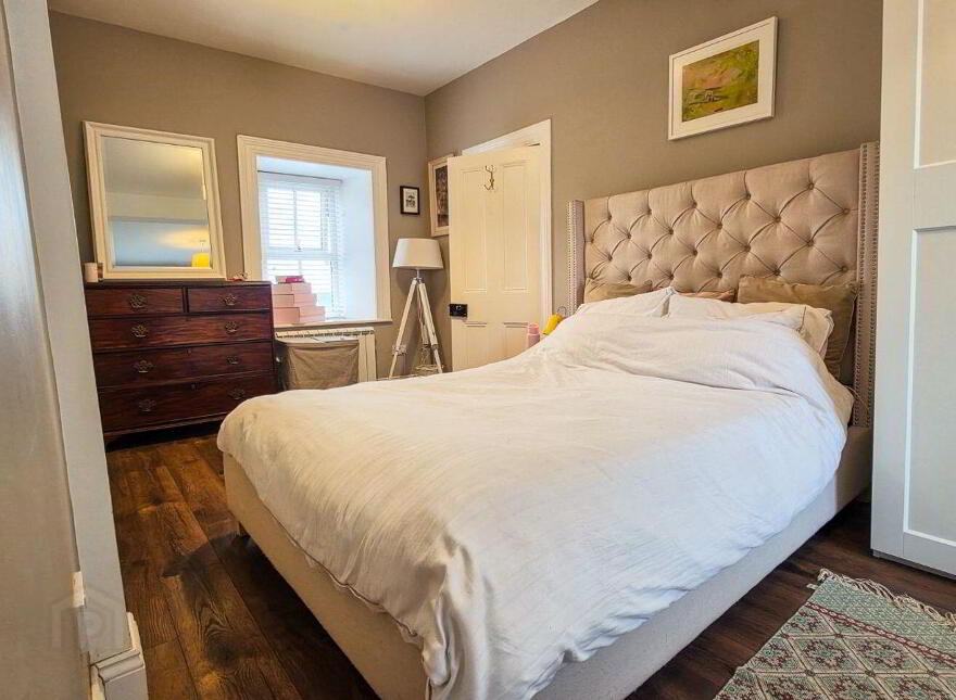 Abbey Street, Roscommon Town, F42W283