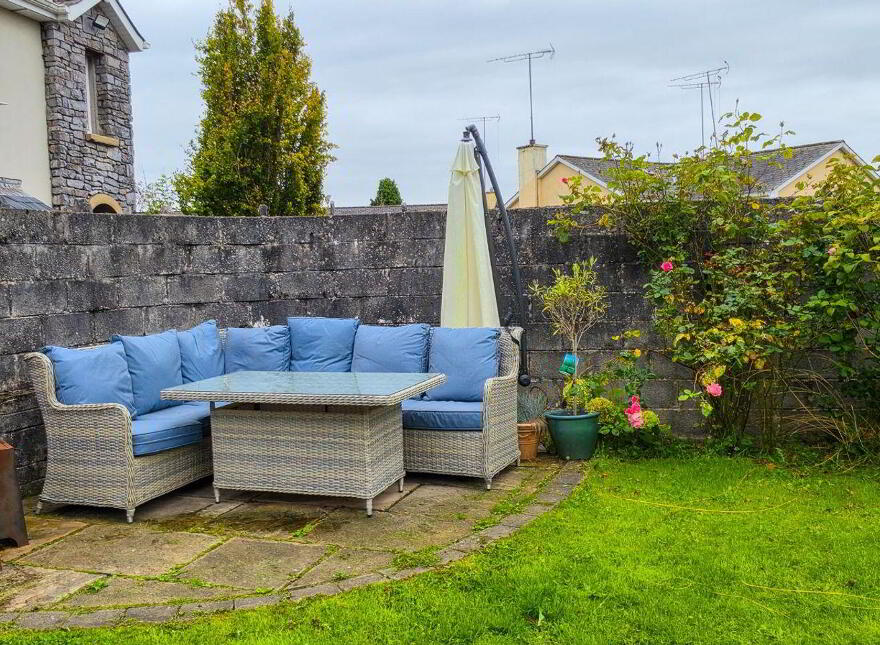 Abbey Street, Roscommon Town, F42W283