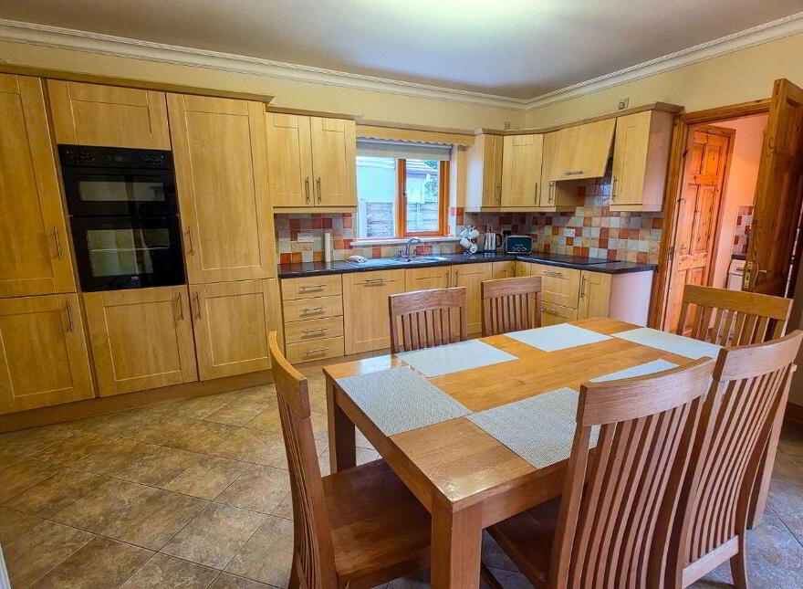 72 Abbeyville, Galway Road, Roscommon Town, F42K318