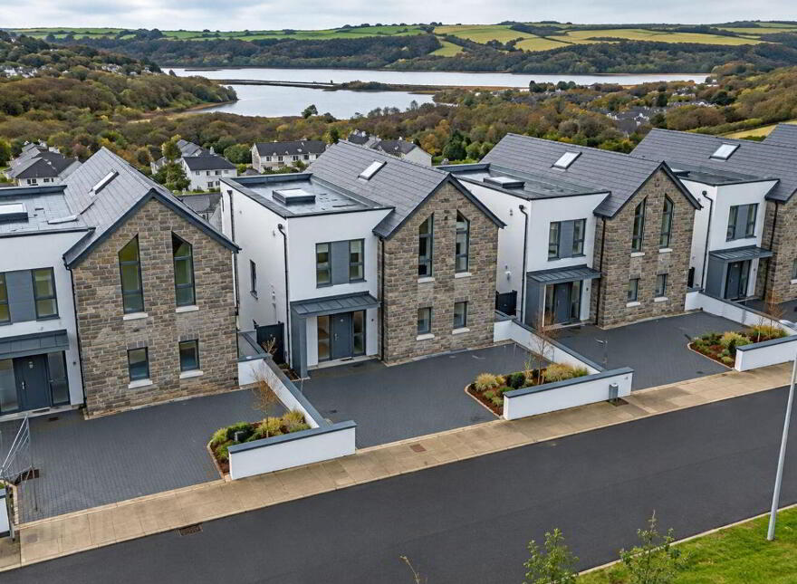 2 The Belvedere, Ballinacubby, Kinsale, P17C446