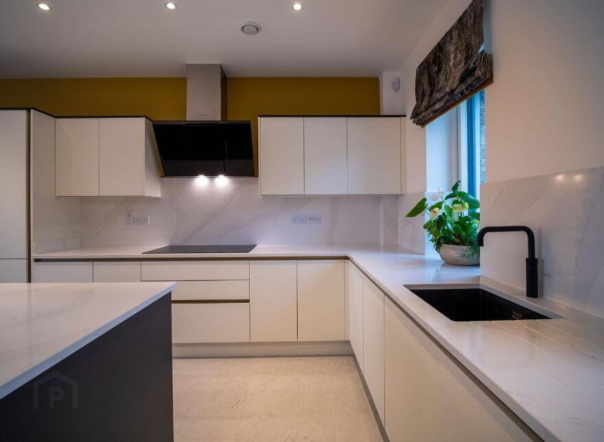 2 The Belvedere, Ballinacubby, Kinsale, P17C446