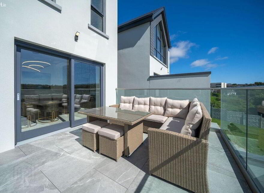2 The Belvedere, Ballinacubby, Kinsale, P17C446
