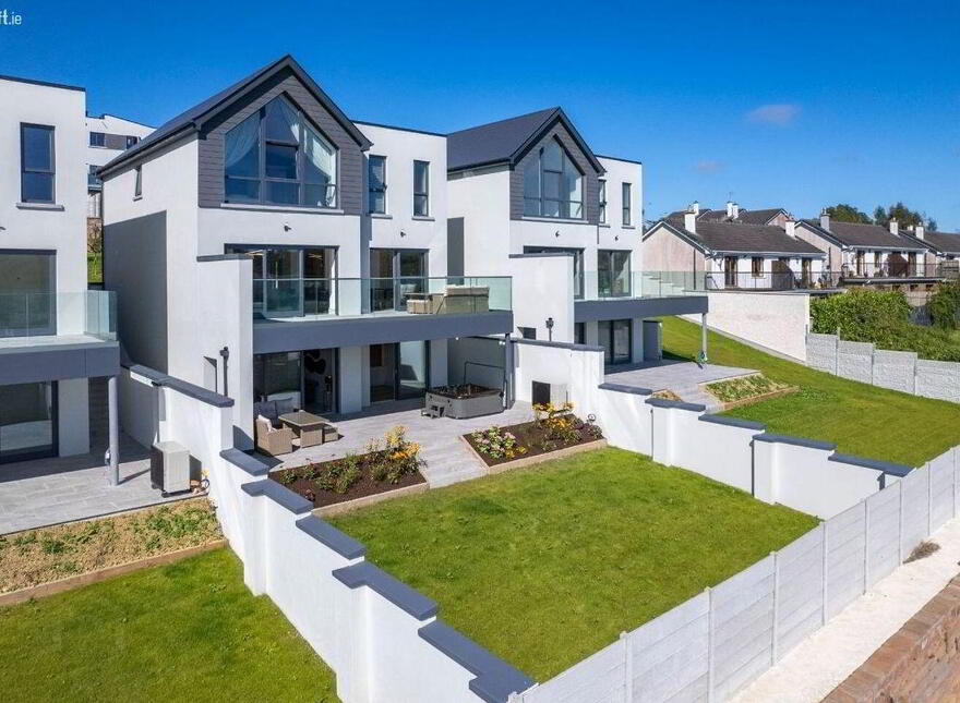 2 The Belvedere, Ballinacubby, Kinsale, P17C446