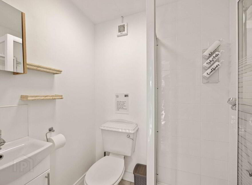 Springhill Lodge, Ballycorrigan, Ballina, V94XT1D