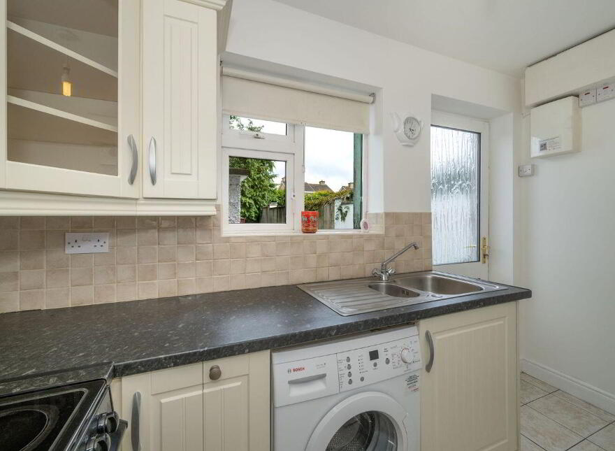 10 Saint John's Terrace, Station Road, Blarney, T23X018