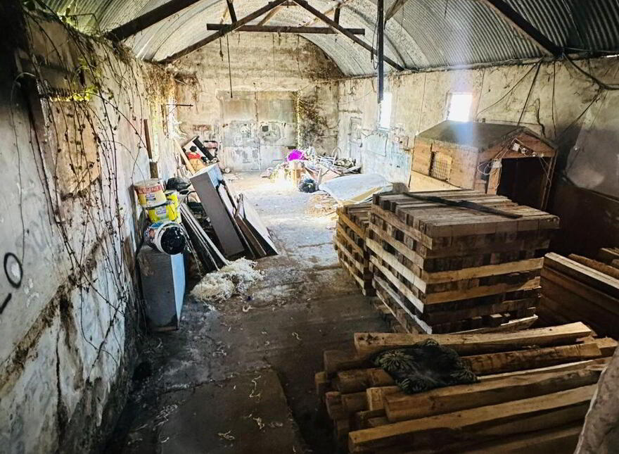 East, Square, Askeaton, V94F24D