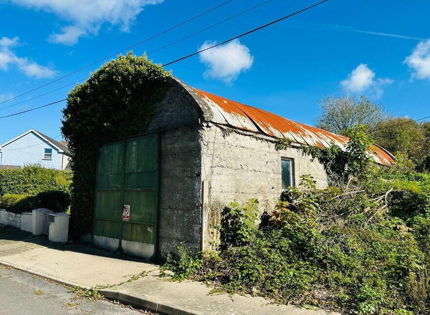 East, Square, Askeaton, V94F24D