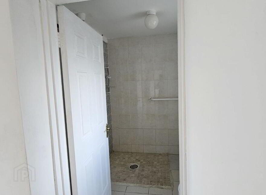 Finea Village, Finea, N91FA07