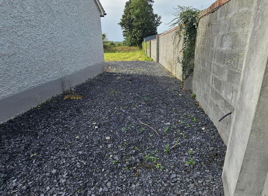 Finea Village, Finea, N91FA07