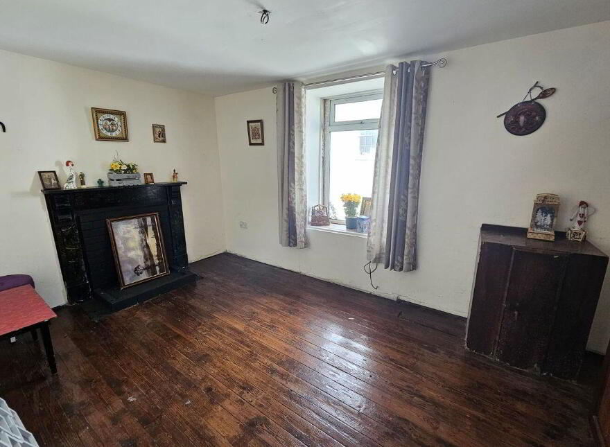 Market Street, Granard, N39VX33