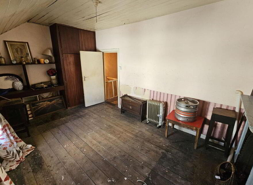 Market Street, Granard, N39VX33