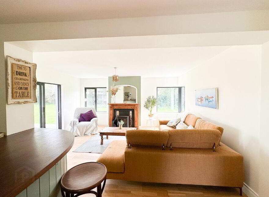 Buckthorn Cottage, Carrowholly, Westport, F28T665
