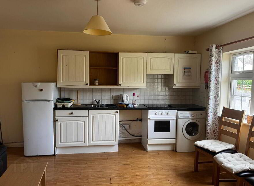 15 Knockthomas Drive, Castlebar, F23WT35