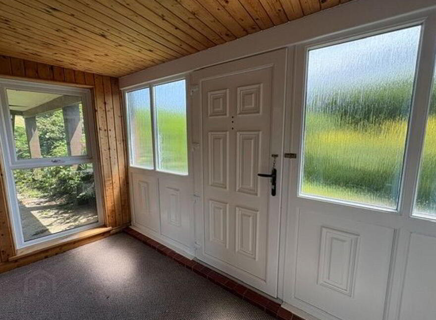 "HOLLYBROOK HOUSE", Screen, Curracloe, Y21K198