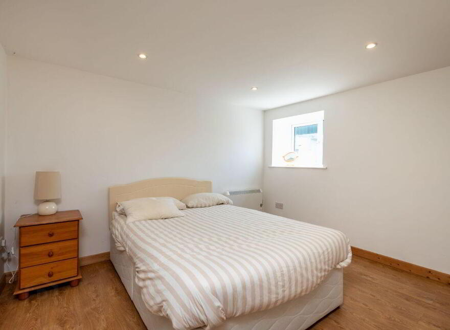 Waddingsland, Saint Helen's, Rosslare Harbour, Y35CK72
