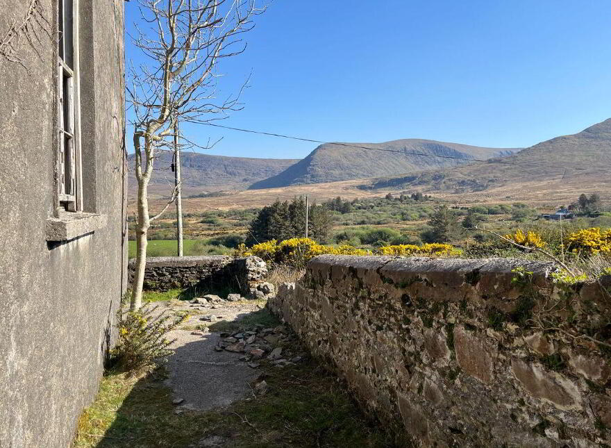 Lettir National School, Letter, Glenbeigh, V93E654