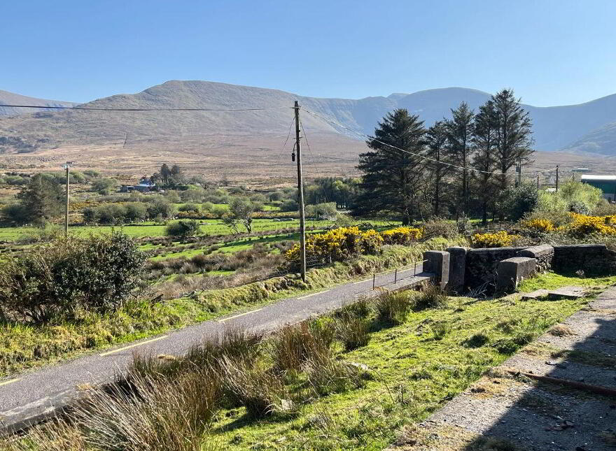 Lettir National School, Letter, Glenbeigh, V93E654