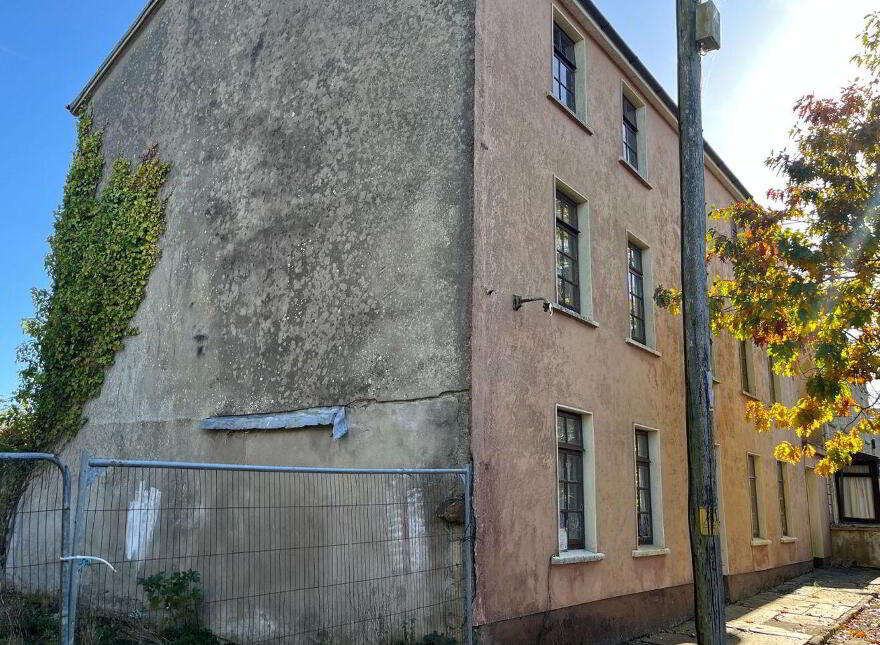 The Square, Milltown, V93X0A5