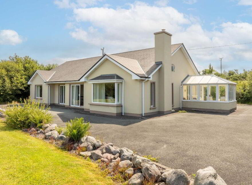 Ballyclave, Dooks, Glenbeigh, V93FK72 photo