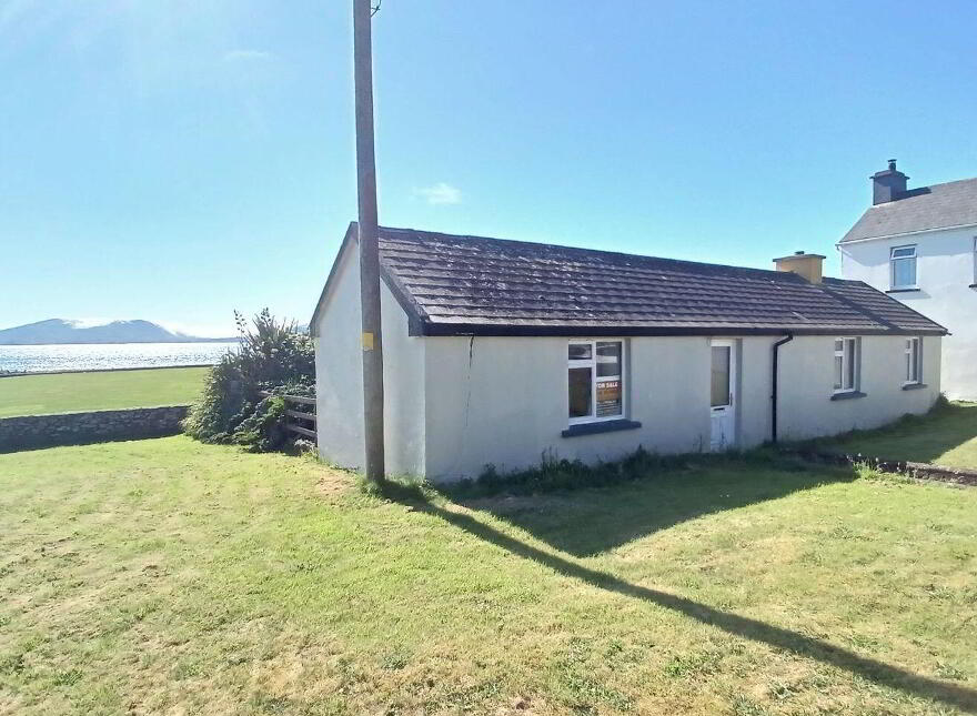 Sea View Cottage, Main Street, Waterville, V23YA22