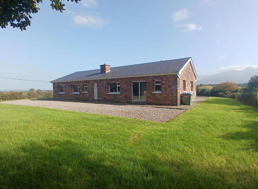 Reeks View Lodge, Ownagarry, Killorglin, V93R2K8