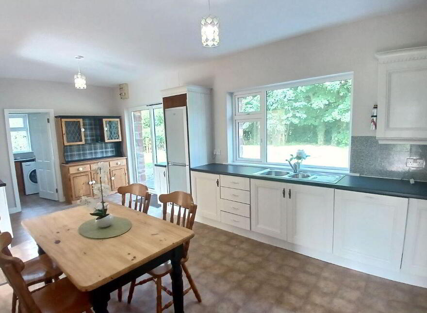 Reeks View Lodge, Ownagarry, Killorglin, V93R2K8