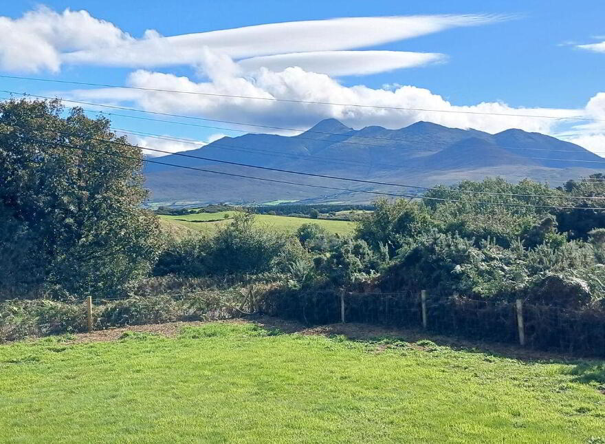 Reeks View Lodge, Ownagarry, Killorglin, V93R2K8