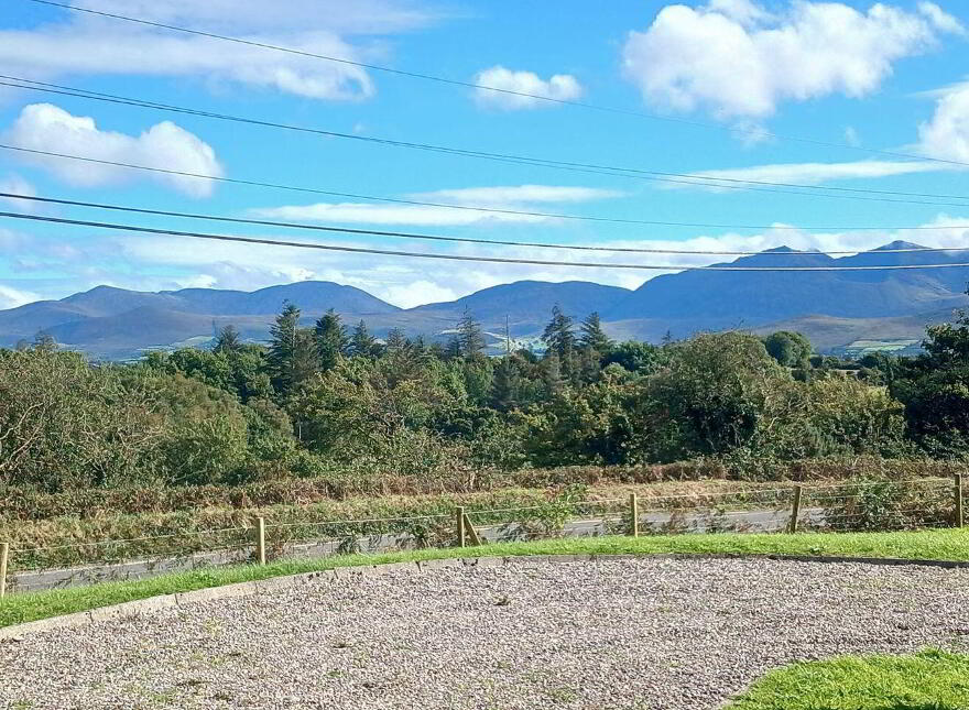 Reeks View Lodge, Ownagarry, Killorglin, V93R2K8