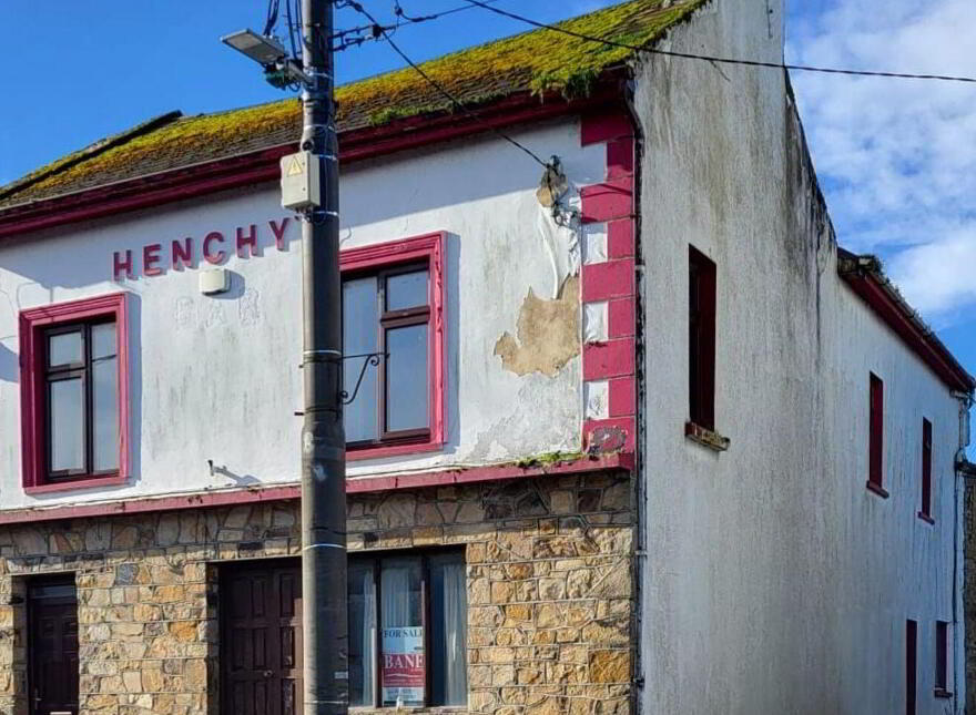 Henchy's Bar, Main Street, Scarriff, V94A3EC