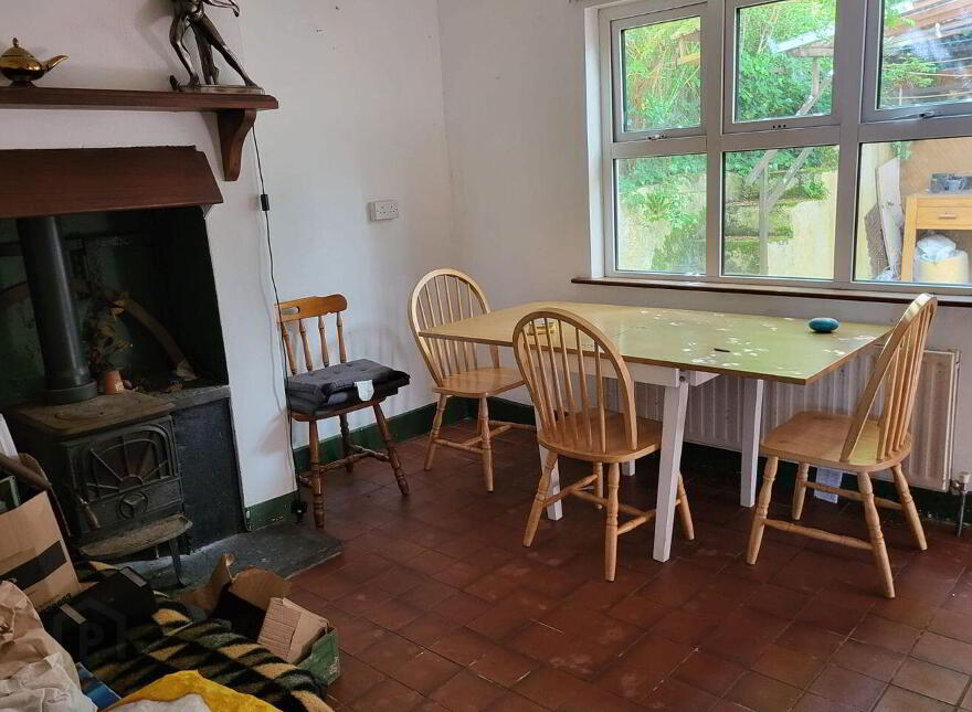 Bridge Street, Scarriff, V94XY2Y
