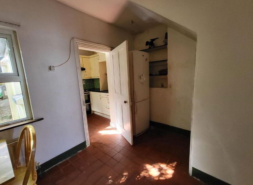 Bridge Street, Scarriff, V94XY2Y