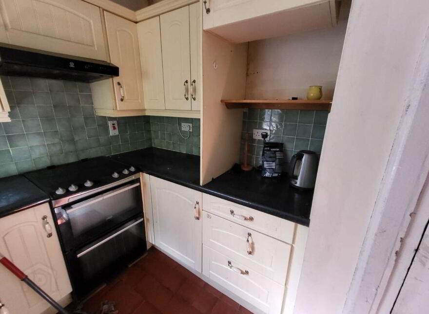 Bridge Street, Scarriff, V94XY2Y