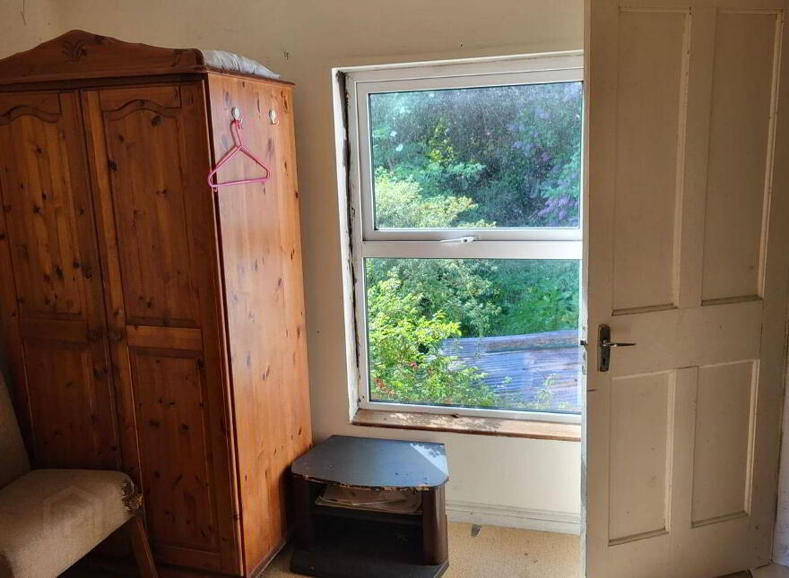 Bridge Street, Scarriff, V94XY2Y