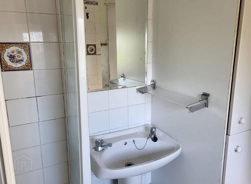 Bridge Street, Scarriff, V94XY2Y
