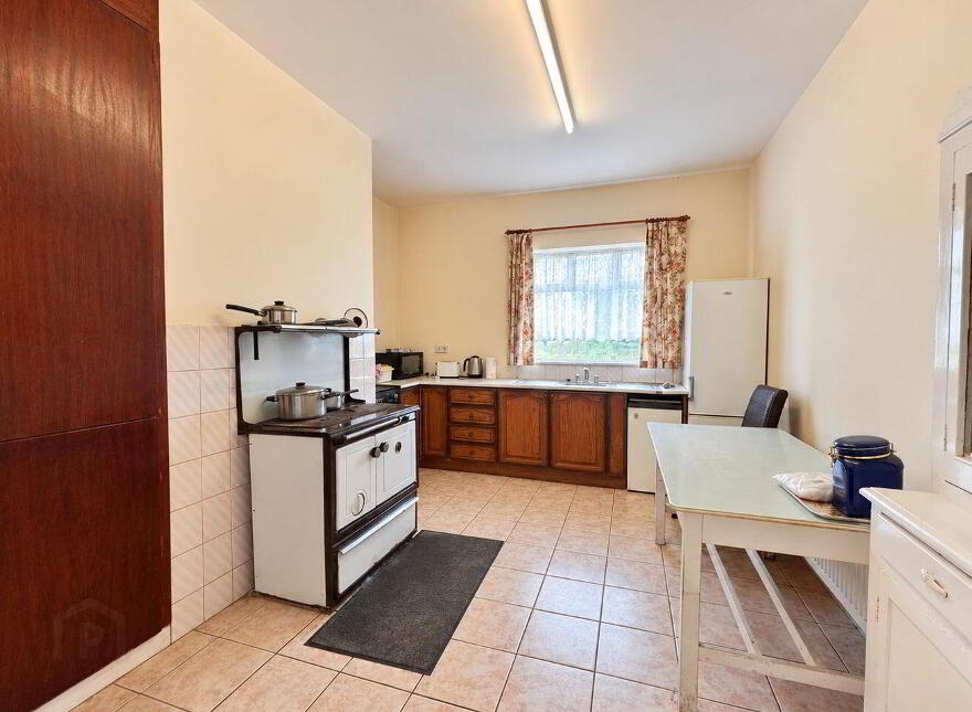 Carrowroe West, Brownsgrove, Tuam, H54X983