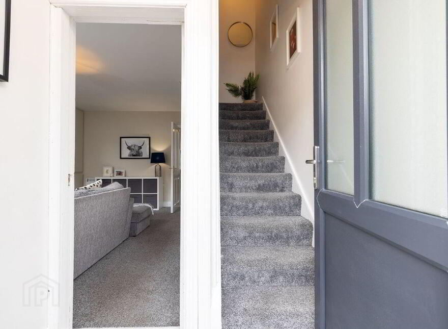56 Jkl Place, New Ross, Y34ND25